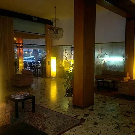 Hotell Amalfi & Restaurant Karaoke Bar Lido di Jesolo