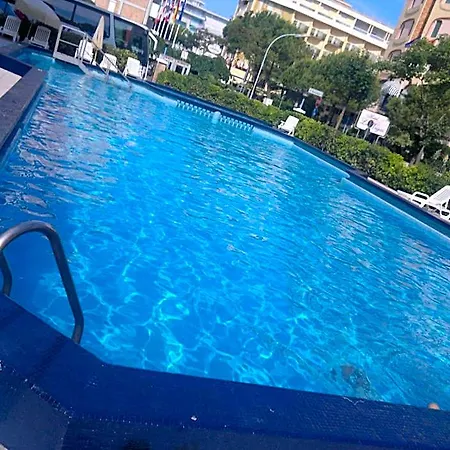 Hotell Amalfi & Restaurant Karaoke Bar Lido di Jesolo