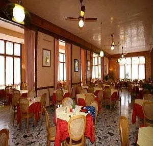 Szálloda Amalfi & Restaurant Karaoke Bar Lido di Jesolo