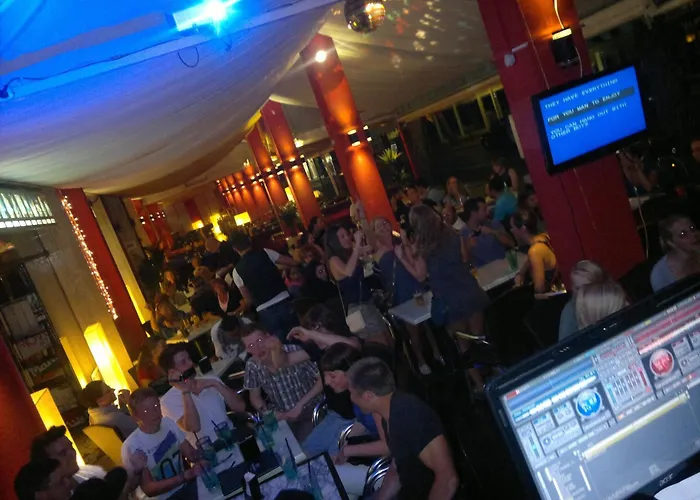 Amalfi & Restaurant Karaoke Bar Lido di Jesolo