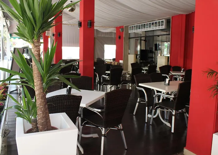 Amalfi & Restaurant Karaoke Bar