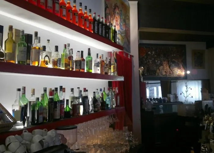 Hotel Amalfi & Restaurant Karaoke Bar