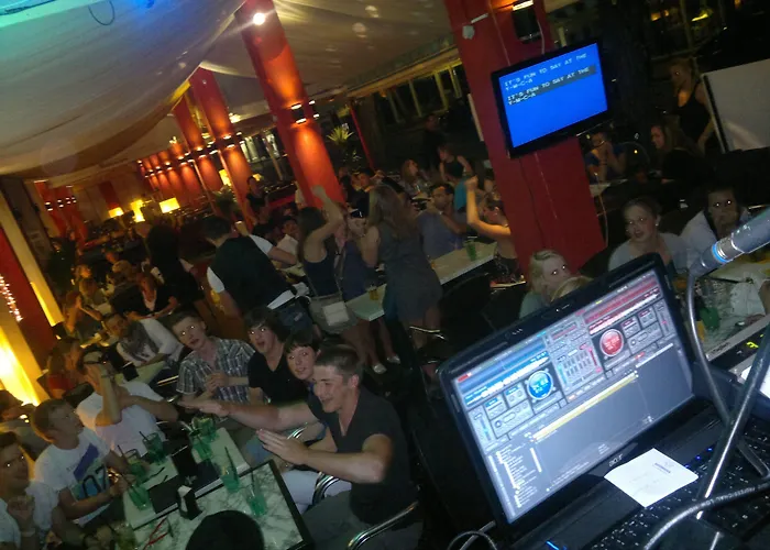 Amalfi & Restaurant Karaoke Bar Lido di Jesolo