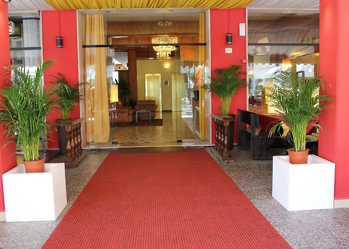 Amalfi & Restaurant Karaoke Bar Hotel