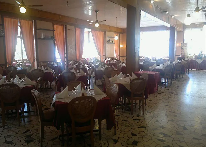 Amalfi & Restaurant Karaoke Bar Lido di Jesolo