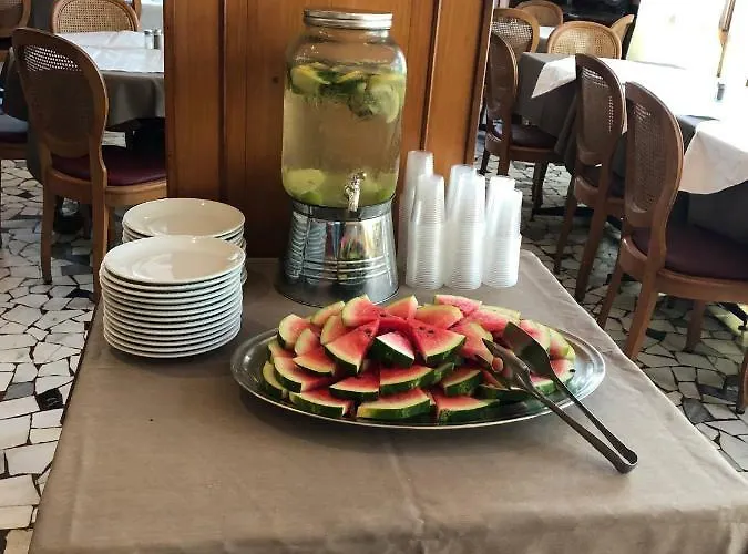 Amalfi & Restaurant Karaoke Bar Hotel Lido di Jesolo