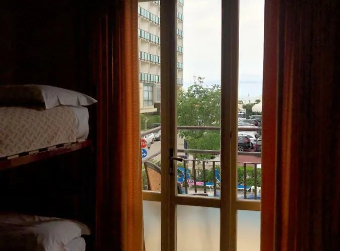 Amalfi & Restaurant Karaoke Bar