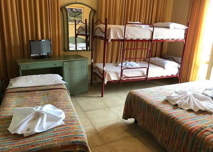 Amalfi & Restaurant Karaoke Bar Hotel 3*