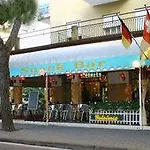 Amalfi & Restaurant Karaoke Bar
