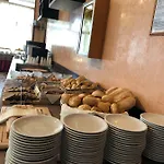 Отель Amalfi & Restaurant Karaoke Bar 3*