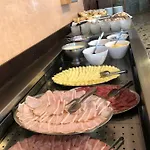 Amalfi & Restaurant Karaoke Bar Отель Лидо-ди-Езоло
