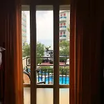 Amalfi & Restaurant Karaoke Bar Отель 3*