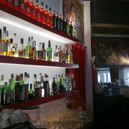 Hotel Amalfi & Restaurant Karaoke Bar