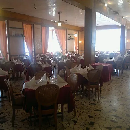 Amalfi & Restaurant Karaoke Bar Lido di Jesolo