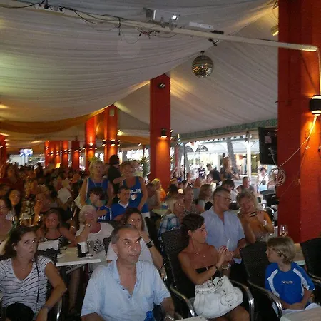 Amalfi & Restaurant Karaoke Bar Hotel