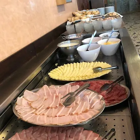 Amalfi & Restaurant Karaoke Bar Hotel Lido di Jesolo