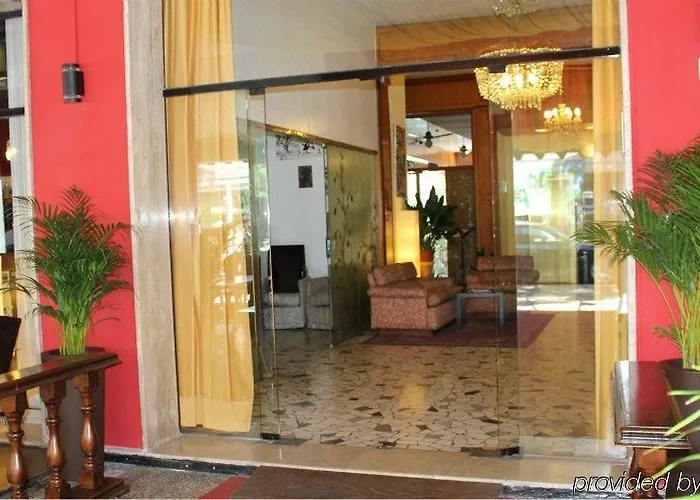 Amalfi & Restaurant Karaoke Bar 3* Lido di Jesolo