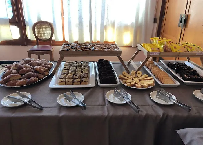 Amalfi & Restaurant Karaoke Bar Hotel Lido di Jesolo